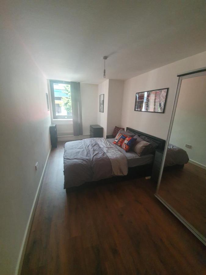 Double Room With Shared Bathroom لندن المظهر الخارجي الصورة