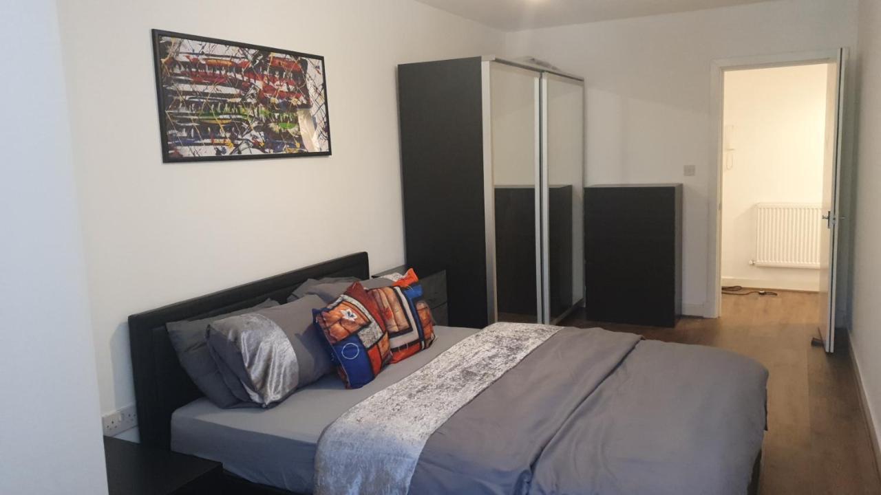 Double Room With Shared Bathroom لندن المظهر الخارجي الصورة